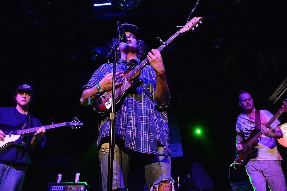 Mac DeMarco Performs 'Let Her Go' on 'Conan'