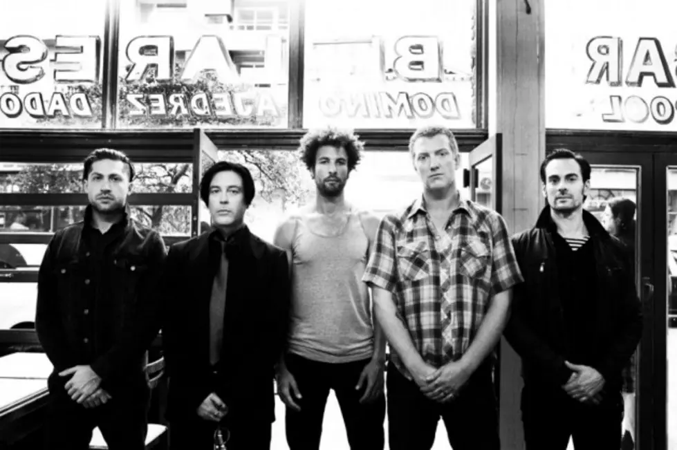 Queens of the Stone Age &#8216;Taking a Break&#8217;