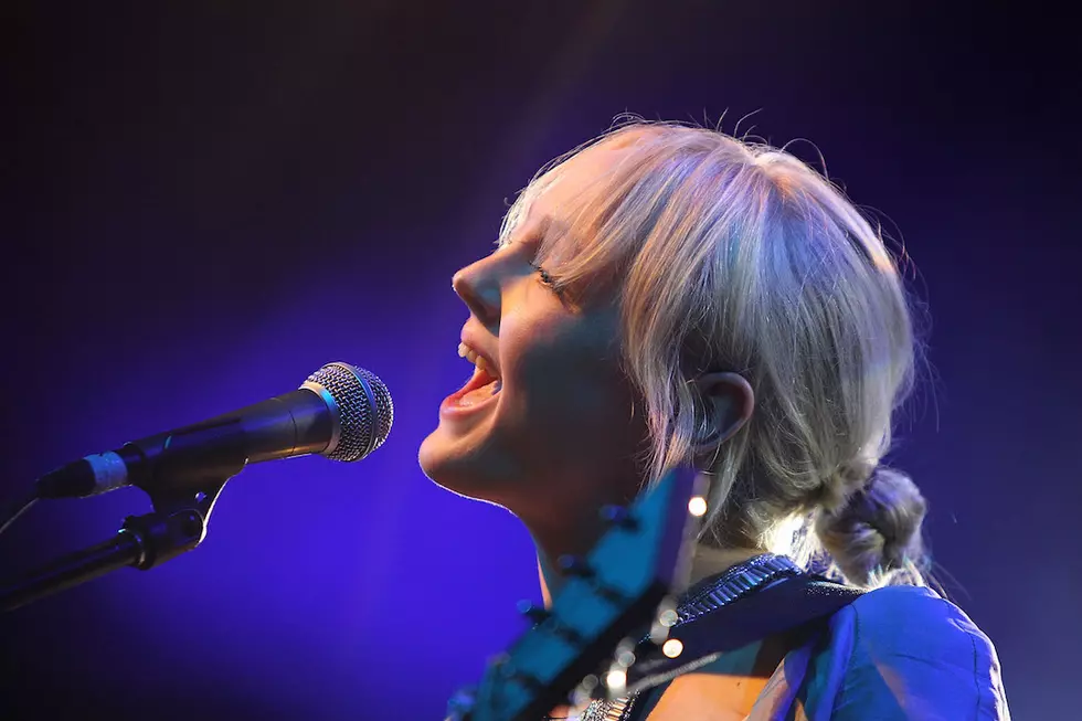 Laura Marling Performs Three Songs Live for WFUV