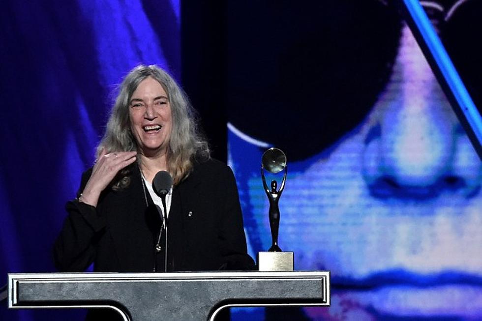 Patti Smith Celebrates the Life of Lou Reed With Rock and Roll Hall of Fame Induction