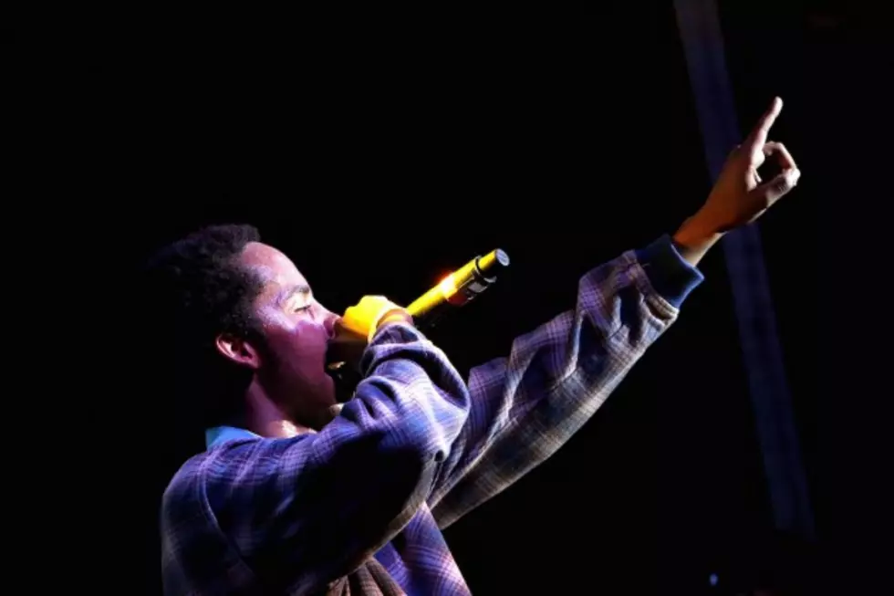 Watch Earl Sweatshirt&#8217;s Bizarre &#8216;Kimmel&#8217; Performance With BADBADNOTGOOD