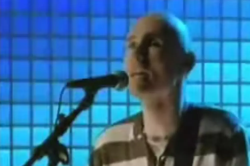 Throwback Thursday: Billy Corgan Covers the Bee Gees on ‘The Tonight Show’