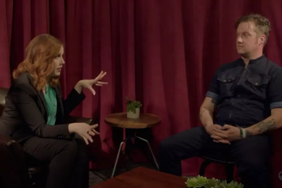 Modest Mouse&#8217;s Isaac Brock Gets &#8216;Sound Advice&#8217; From Vanessa Bayer
