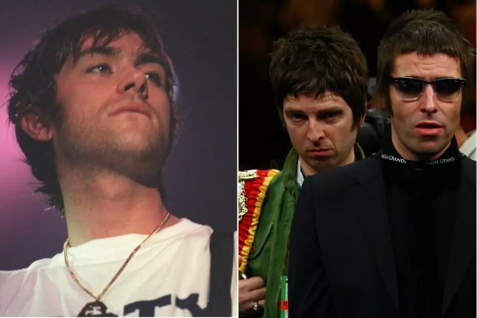 When Blur and Oasis Faced Off in the &#8216;Battle of Britpop&#8217;