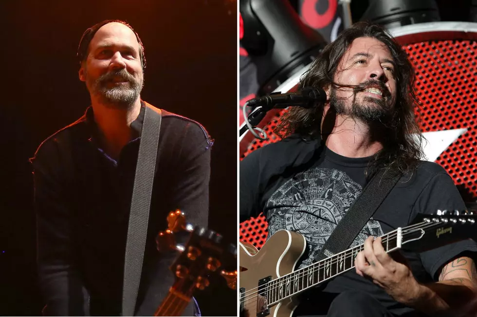 Krist Novoselic Attends Foo Fighters Concert, Has the Best Time Ever