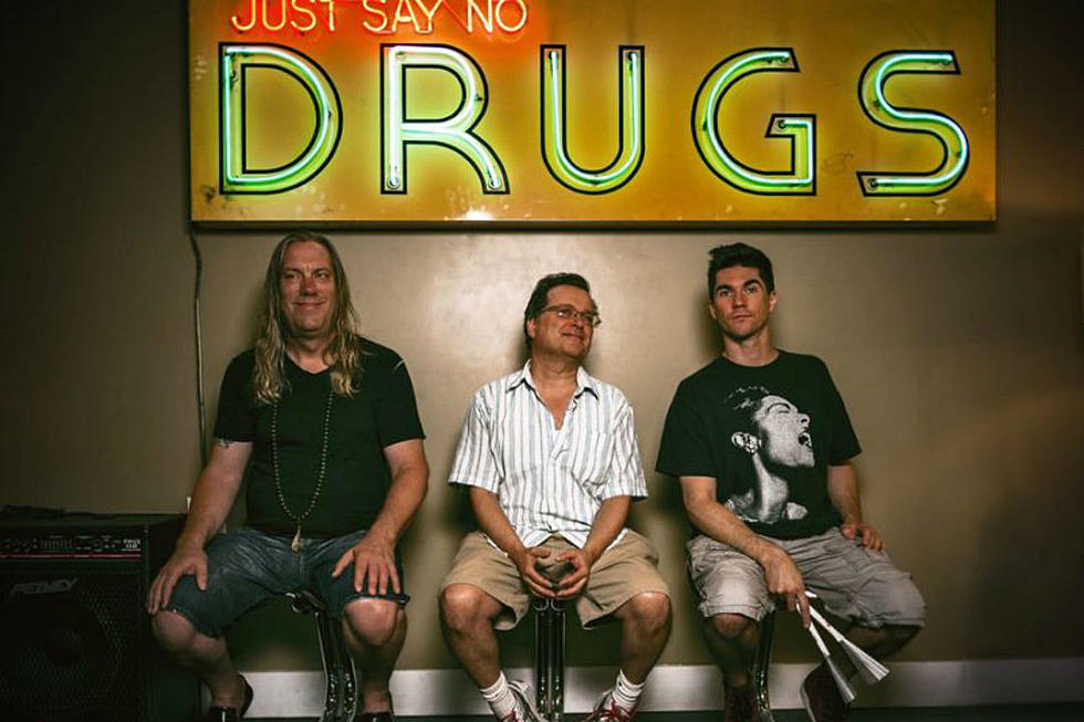 Violent Femmes Share Addictive New Song ‘Memory’ From First Album in 16 Years