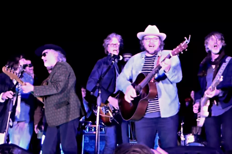 Watch Members of Wilco, R.E.M. and Sleater-Kinney Cover David Bowie in Mexico