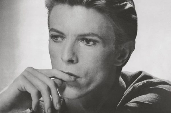 40 Years Ago: David Bowie Reinvents Compilations With 'Changesonebowie'
