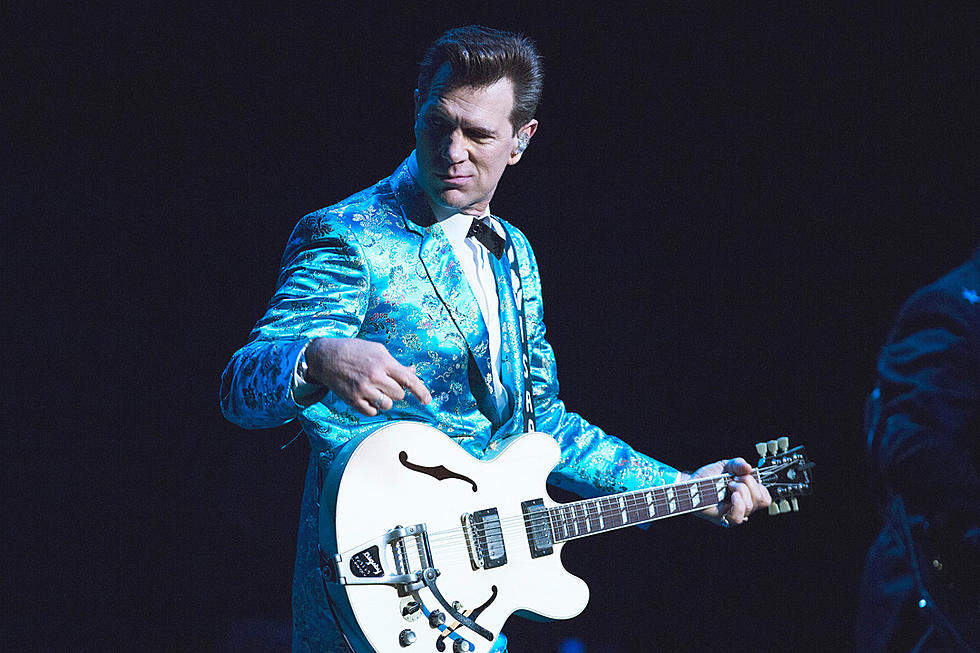 Chris Isaak Cancels Entire Tour Due to Illness
