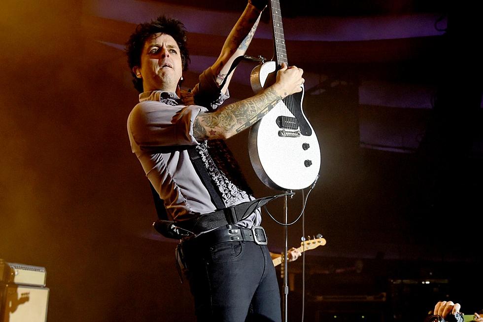Watch Billie Joe Armstrong Pull a Fan Onstage to Play Guitar During a Green Day Concert
