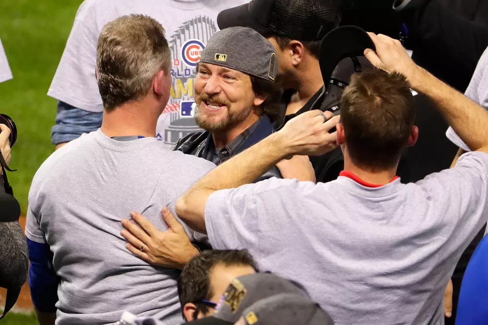 Eddie Vedder Reacts to Cubs’ World Series Win