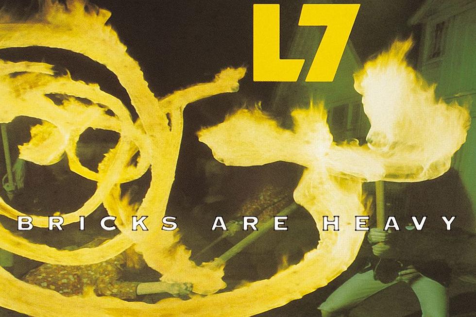 25 Years Ago: L7 Take the Riot Grrrl Movement Mainstream With ‘Bricks Are Heavy’