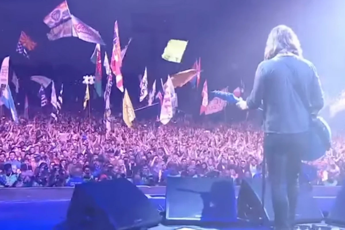 Foo Fighters 'Fing' Finally Play Glastonbury Set List + Video