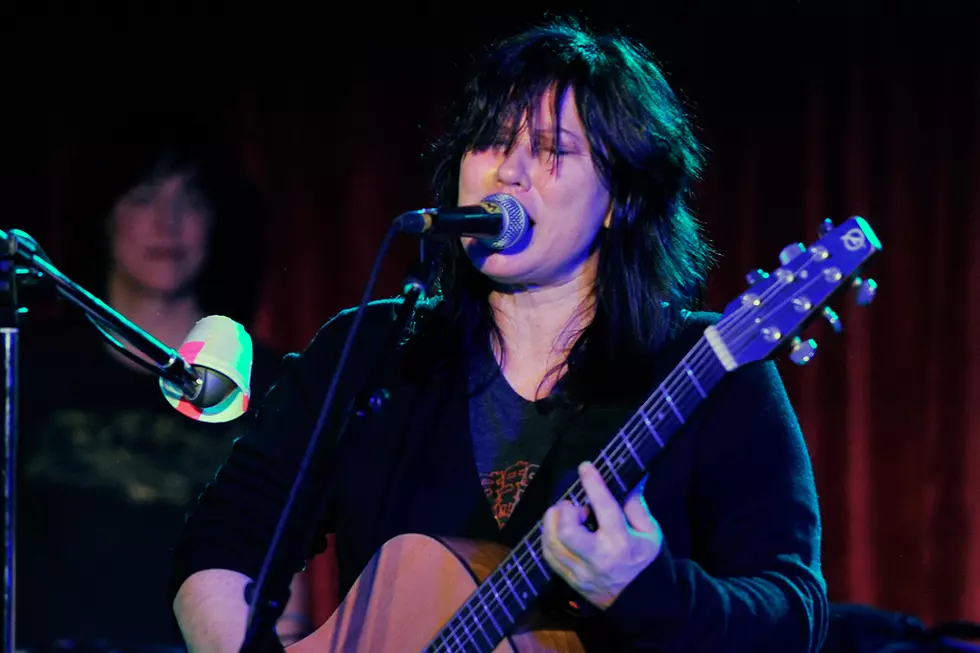 Listen to the Breeders’ New Song, ‘Wait in the Car’