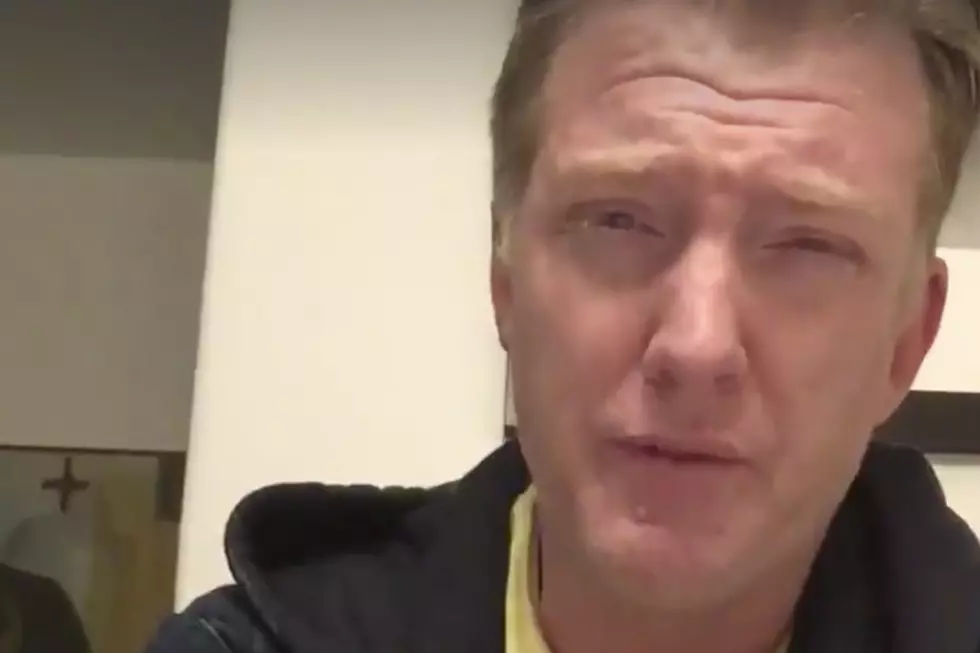 ‘I Was a Total Dick’ - Josh Homme Apologies to Photographer Again