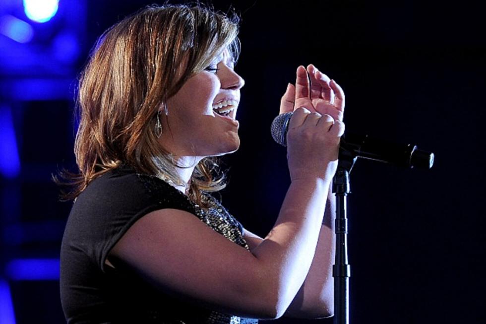 Kelly Clarkson Covers Eminem’s ‘Lose Yourself’ At Friday’s Concert At DTE Near Detroit