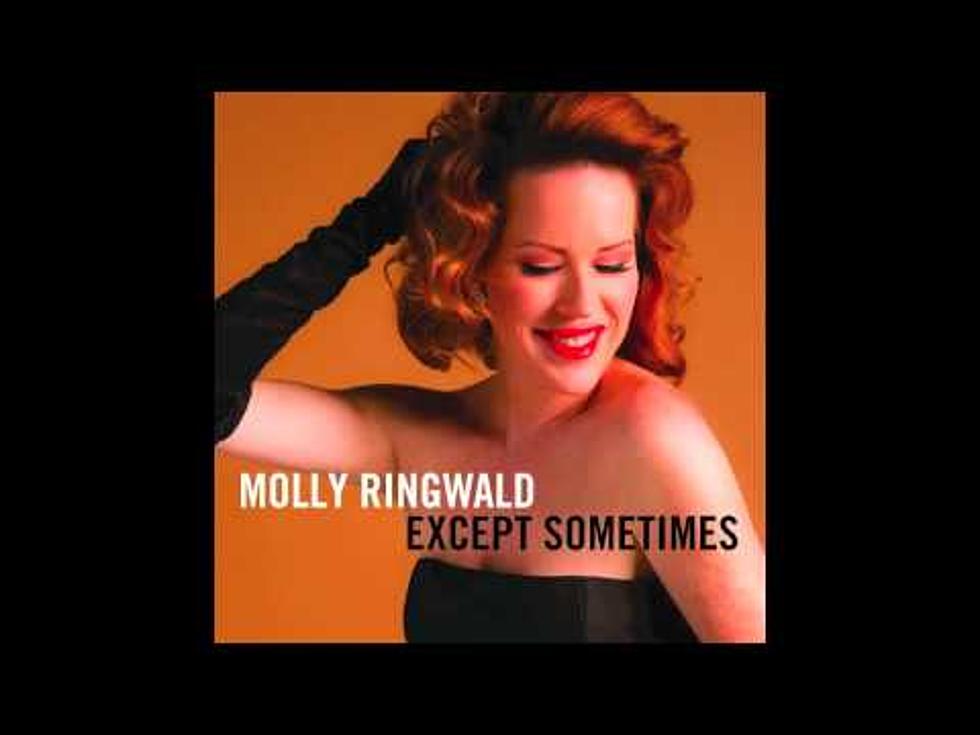 Molly Ringwald Sings “The Breakfast Club”