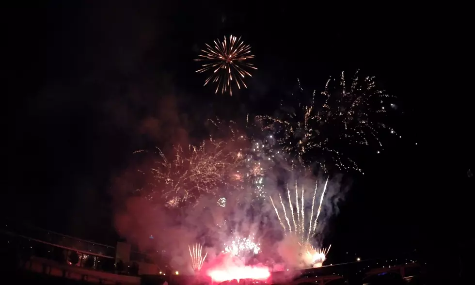 #GRFamilyFireworks: Amway Family Fireworks Live Via Twitter, Instagram on 100.5 The River