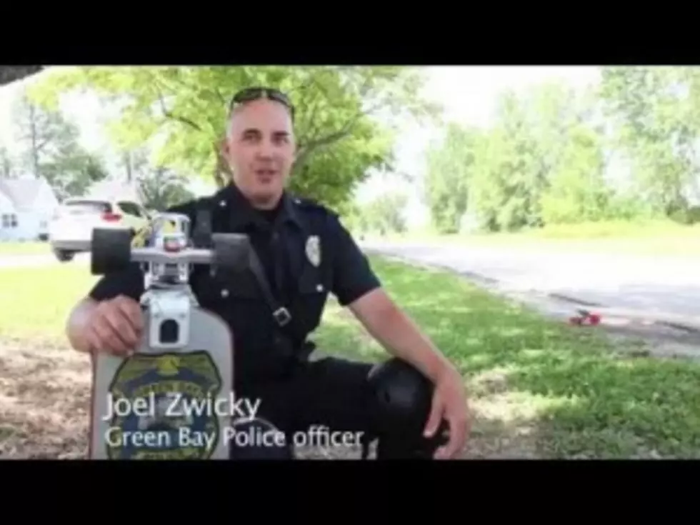 Police Officer Does his Patrols on a Skateboard [Video]