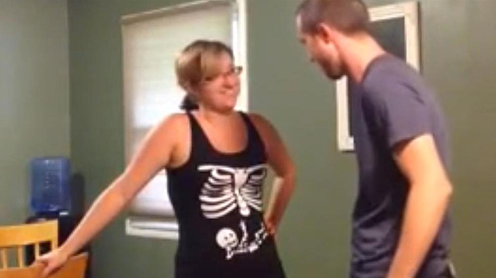 Woman Uses Halloween Costume to Tell Husband She’s Pregnant [Video]