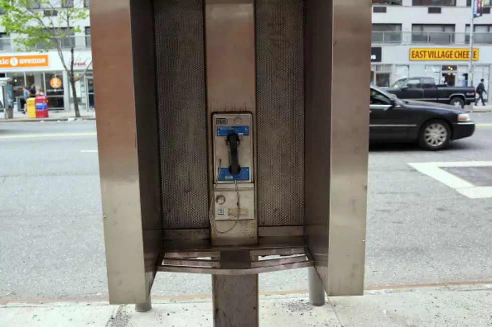 What&#8217;s a Pay Phone? [Video]