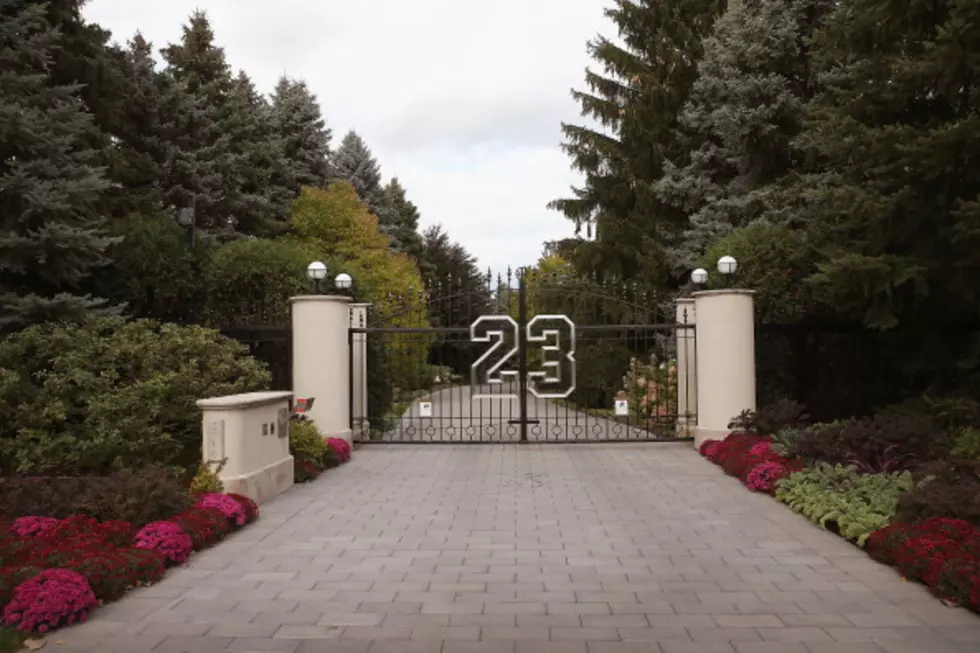 Michael Jordan&#8217;s Chicago Home is for Sale and it&#8217;s a Steal [Video]