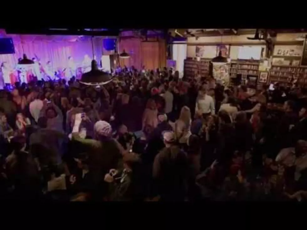 While Enjoying a Bit of Brew at Founders an Opera Breaks Out. Say What? [Video]