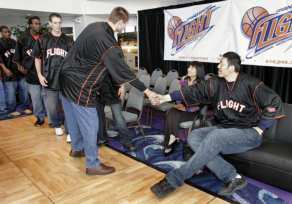 Remember When the World’s Tallest Basketball Player Called Grand Rapids Home?