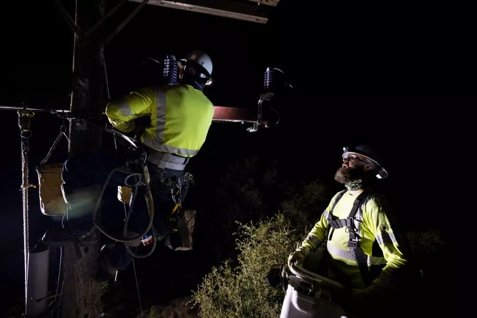 Southern California Edison Maintains Power Lines
