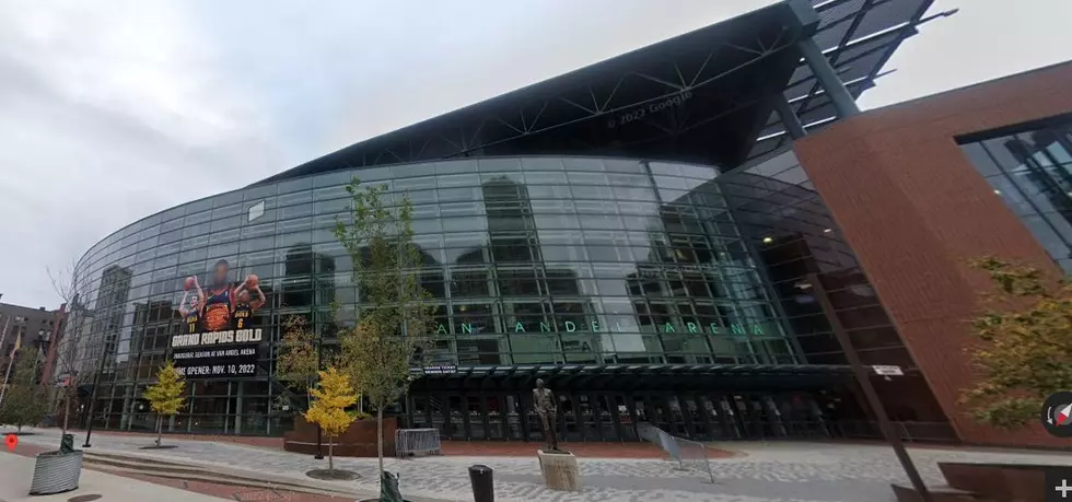 You Need to See Suitcase Stairs at Arena! Big Surprise!