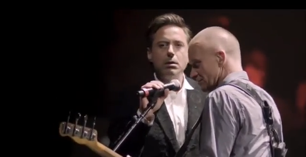 Robert Downey Jr Sings On Stage With Sting [Video]