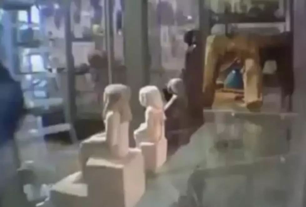Mysterious Moving Egyptian Statue Has Experts Stumped [Video]