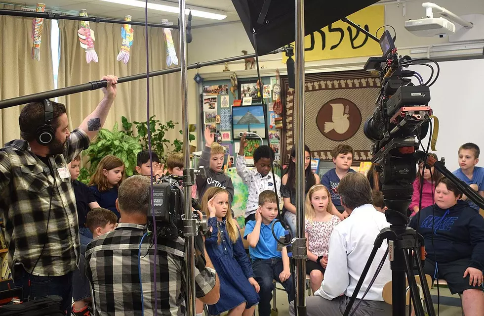 Valleyview Third Graders Shine On CBS Evening News [Video]