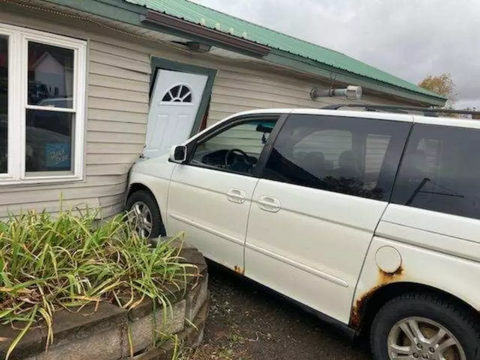 Van Crashes Into Mandy's Bar and Grill In Mt. Vision