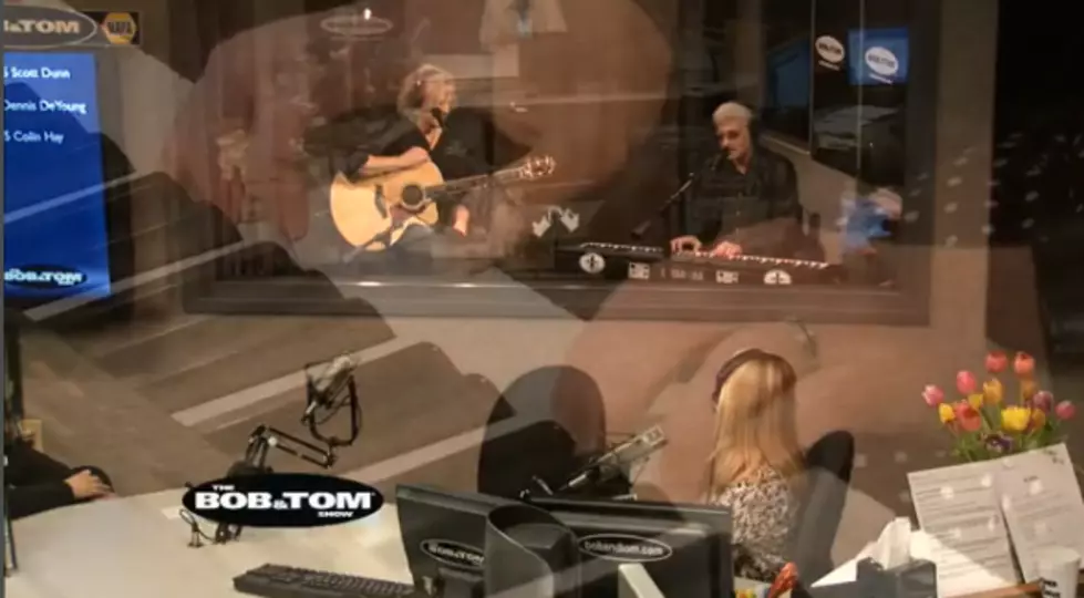 Dennis DeYoung Sings &#8220;Sail Away&#8221; On the Bob And Tom Show [VIDEO]