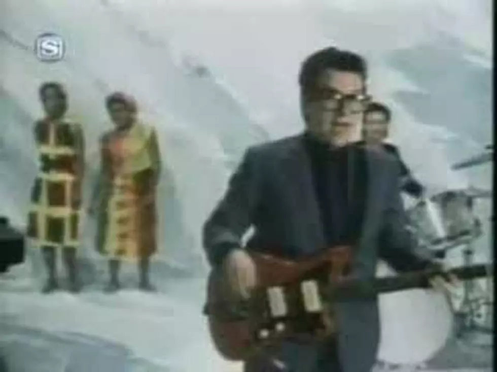 ‘Everyday I Write the Book’ by Elvis Costello – Classic Hit or Miss