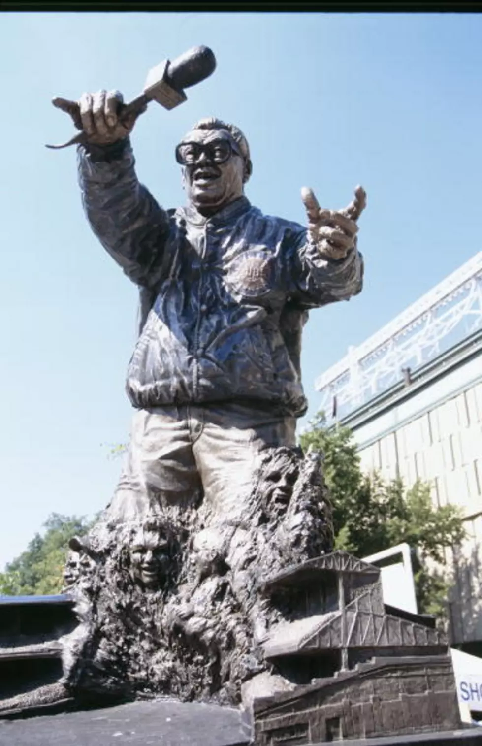 Harry Caray … and Bozo The Clown? [Video]