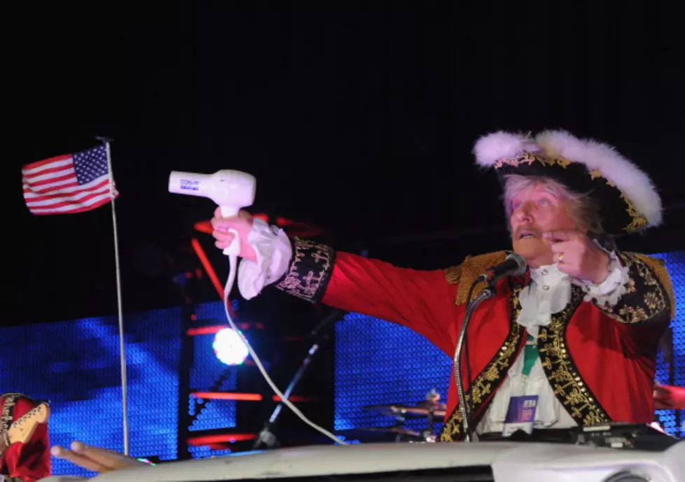 Paul Revere Dies At Age 76; Founded Paul Revere and The Raiders [Videos]