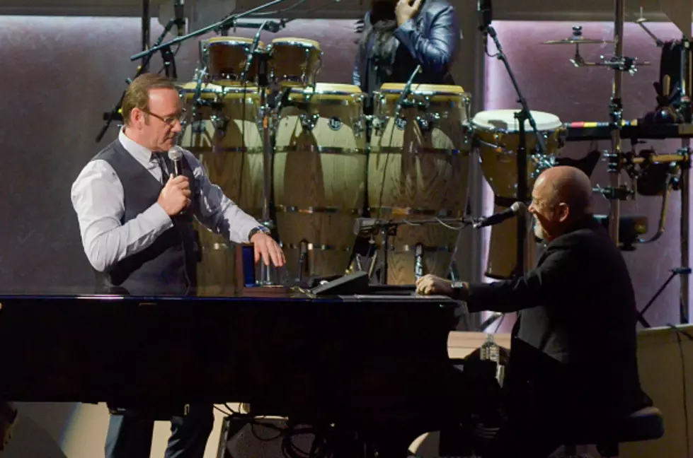 Watch Kevin Spacey Sing &#8216;Piano Man&#8217; with Billy Joel [Video]