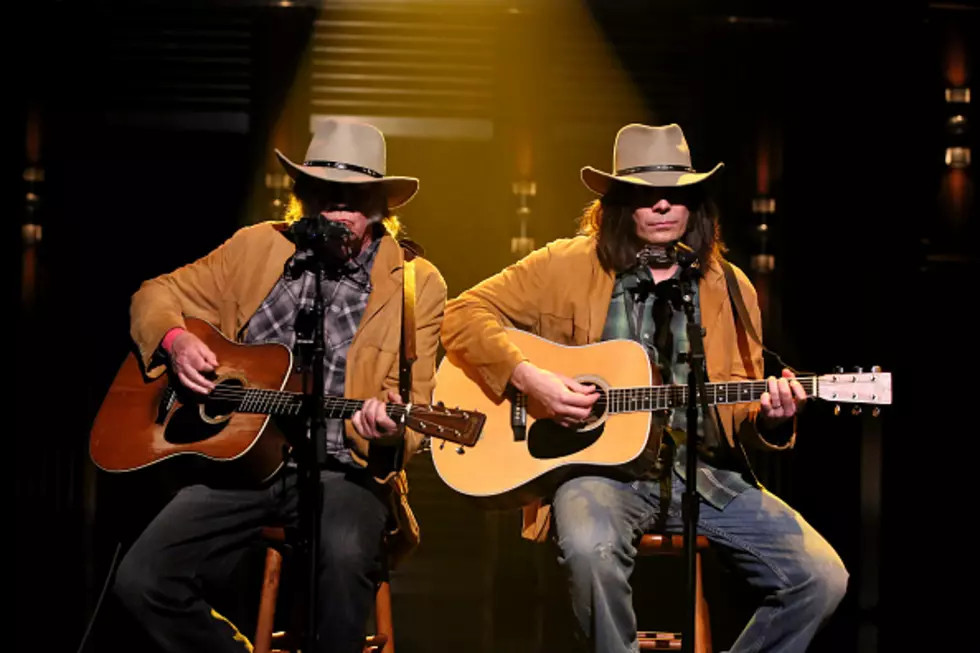 Neil Young Duets with Jimmy Fallon, Disses Vinyl Resurgence [Video]