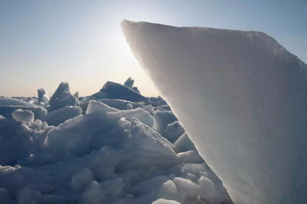 Lake Michigan Ice Floe Is Beautiful, Terrifying at Same Time [Video]