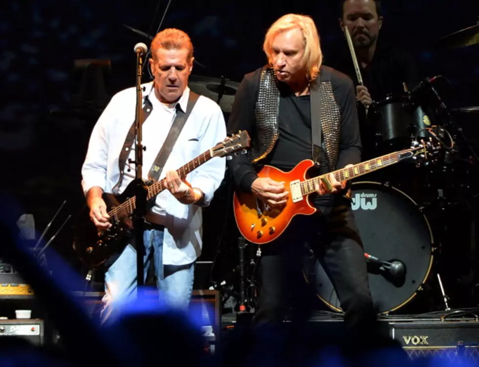 The Eagles Forced Off Stage by Bad Weather [Video]