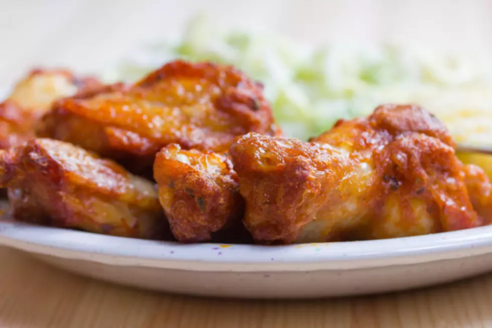 Ain’t Gonna Be Nothin’ But Finger-Lickin’ Good Chicken Served at King of the Wing