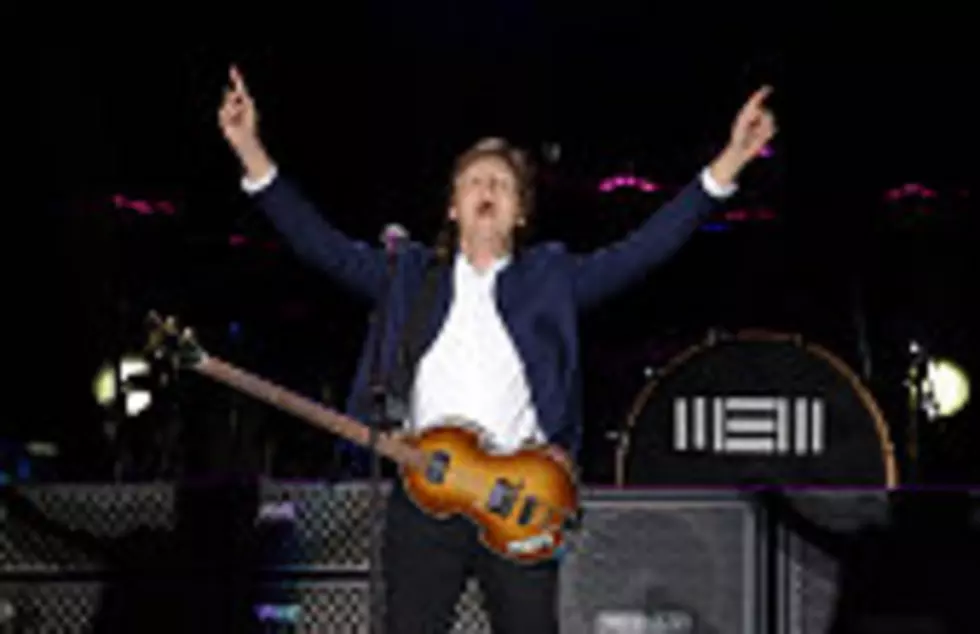 Paul McCartney Plays Graduation Party [Video]