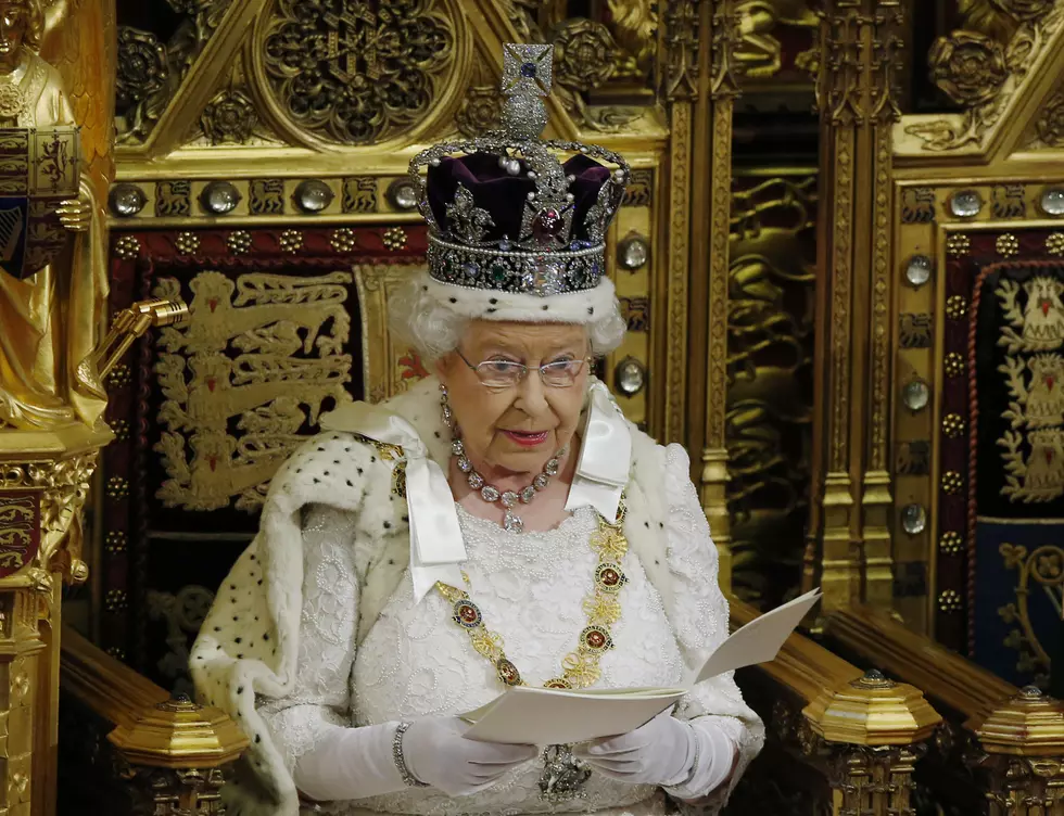 Comedian David Mitchell Delivers Message from the Queen of England