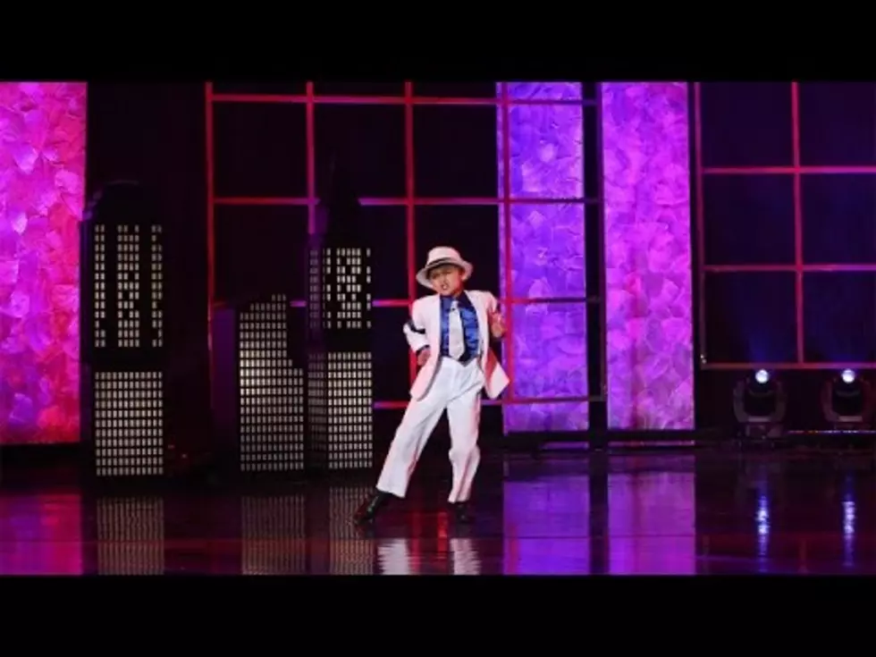 Mini Michael Jackson Dances to &#8216;Smooth Criminal&#8217; on &#8216;Ellen&#8217; [Video]