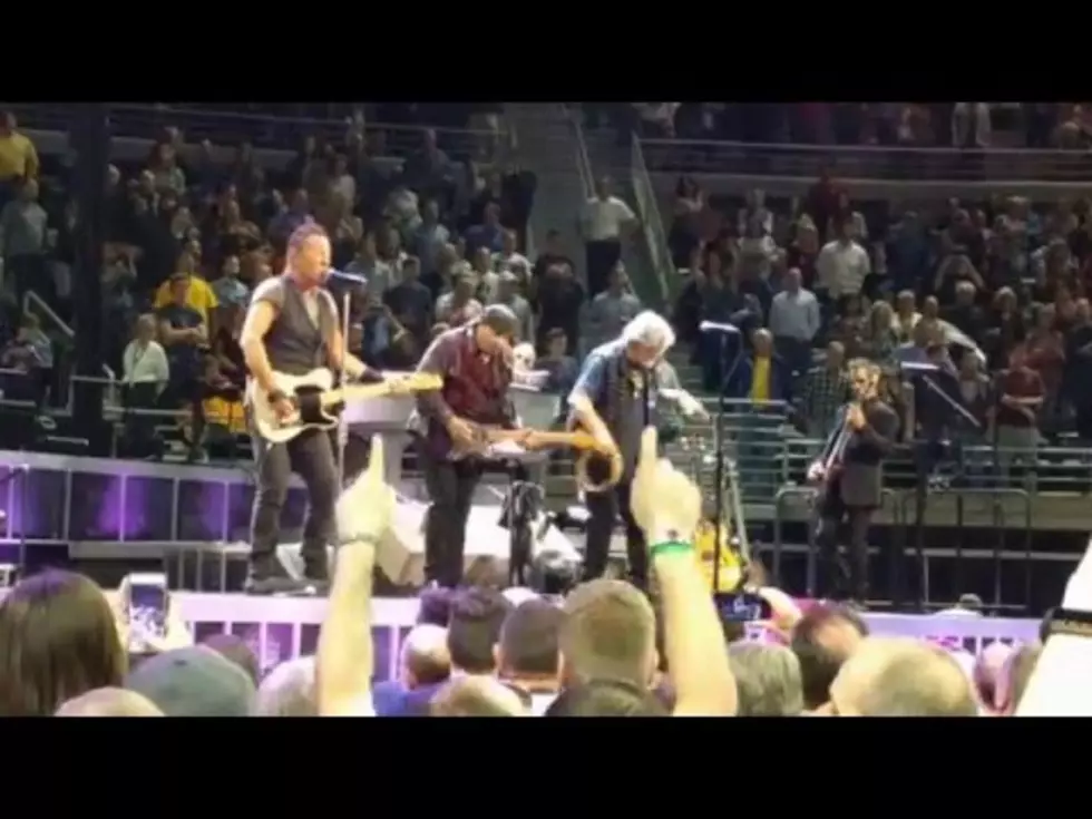Bruce Springsteen Joined by Bob Seger in Detroit [Video]