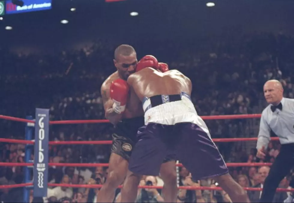 Internet Goes Crazy Over Smart Phone At 1995 Tyson Fight [Video]