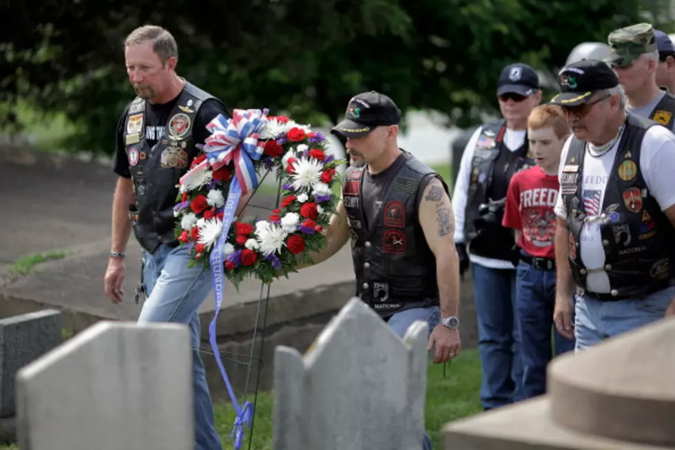 ‘Wreaths Across America’ Blood Drive to Honor Fallen Veterans