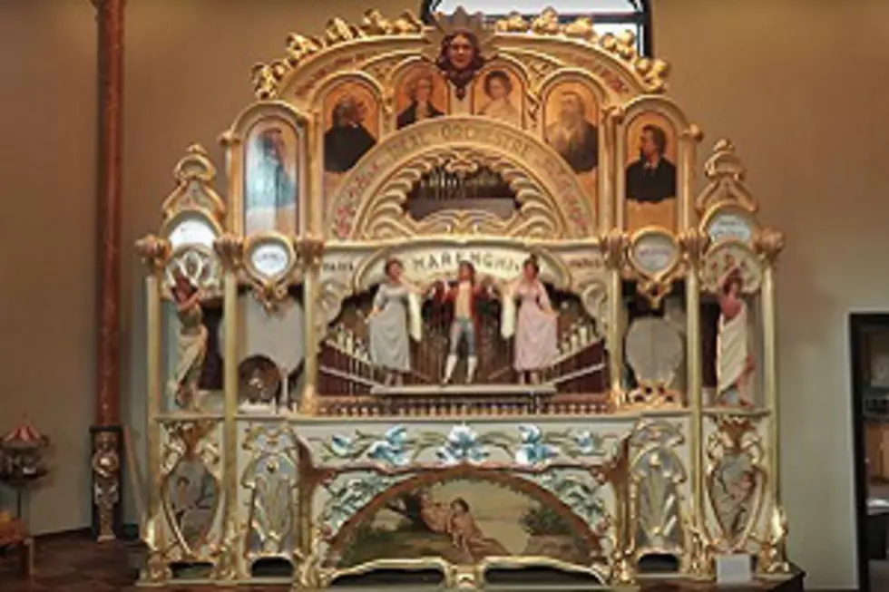 &#8220;Bohemian Rhapsody&#8221; Played on an Antique Fairground Organ